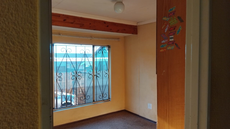 4 Bedroom Property for Sale in Geelhoutpark North West